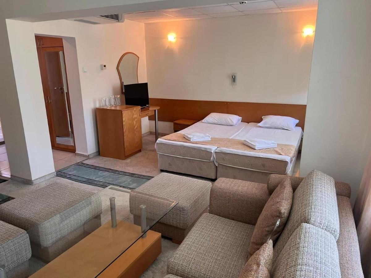 Хотел Диамант Hotel Diamond Balçık Dış mekan fotoğraf